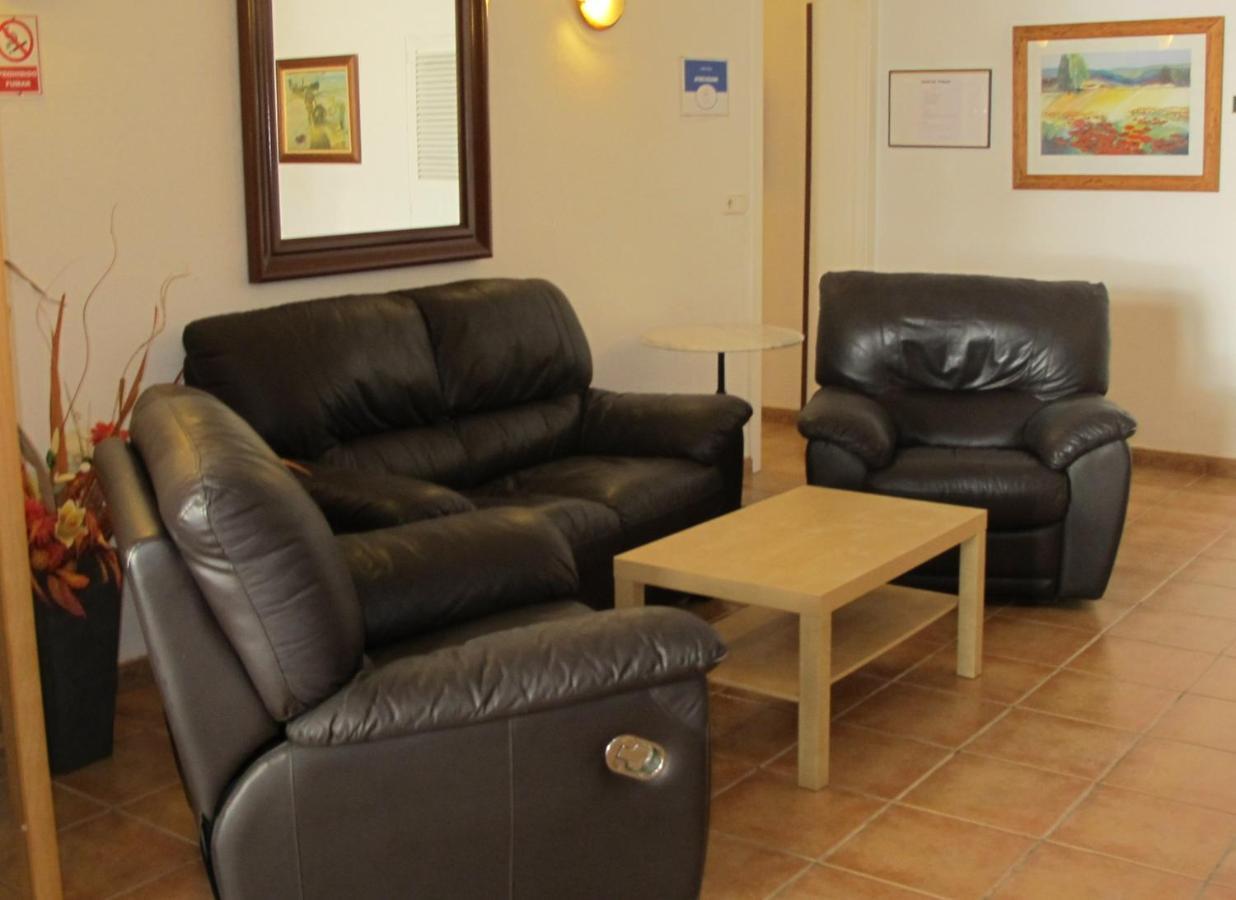 Hostal Pinar Palma de Mallorca Bagian luar foto